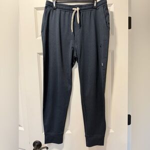 Vuori NWOT Men’s Joggers L Performance Athletic Sweatpants